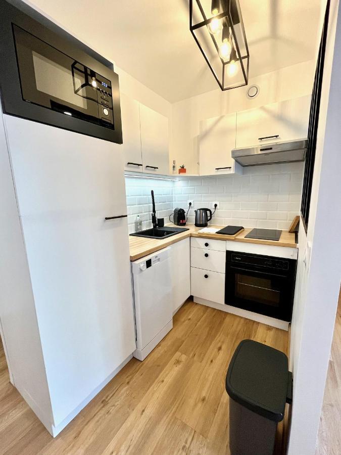 Studio Avec Grande Terrasse Et Parking Privatifs Caen Exterior foto