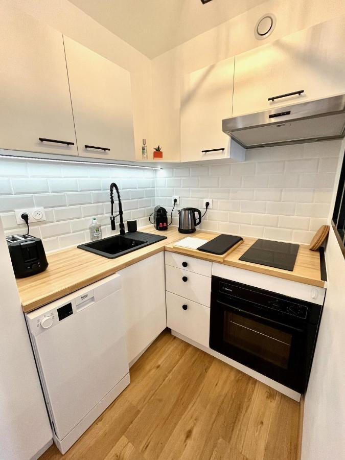 Studio Avec Grande Terrasse Et Parking Privatifs Caen Exterior foto